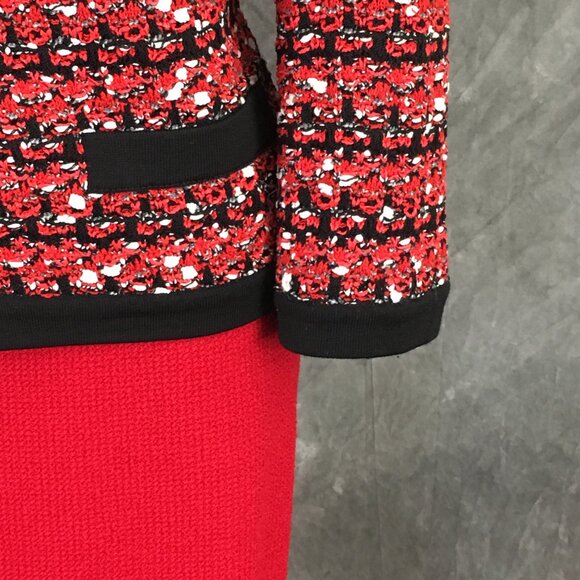 BEAUTIFUL St John knit red black multi jacket skirt suit size 12 - Picture 5 of 9